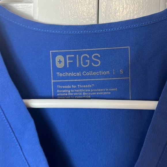 Figs Casma Three-Pocket Scrub Top Blue - Picture 3 of 11